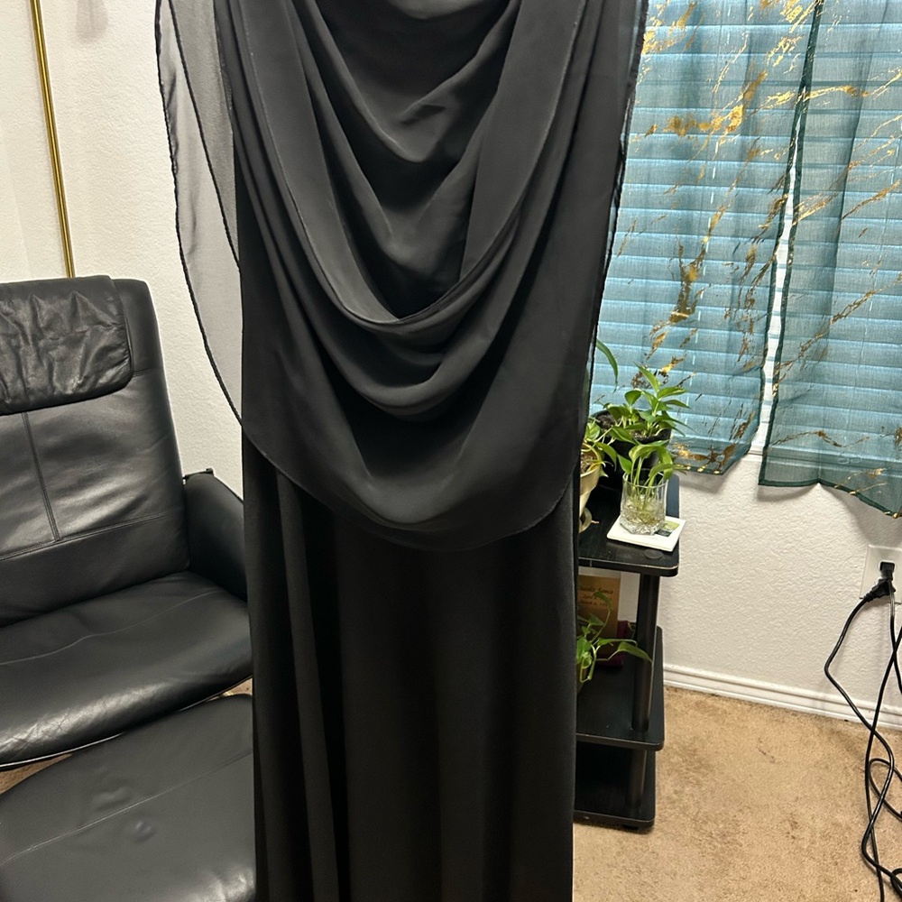 Elegant Black Evening Gown